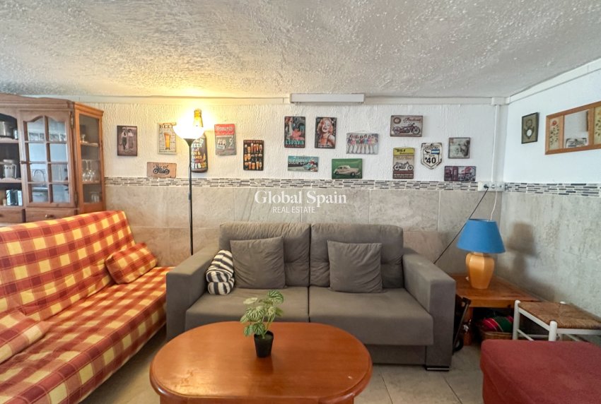 Resale - HOUSE -
TORREVIEJA - Costa Blanca