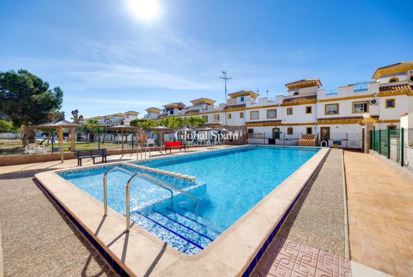 Resale - HOUSE -
TORREVIEJA - Costa Blanca