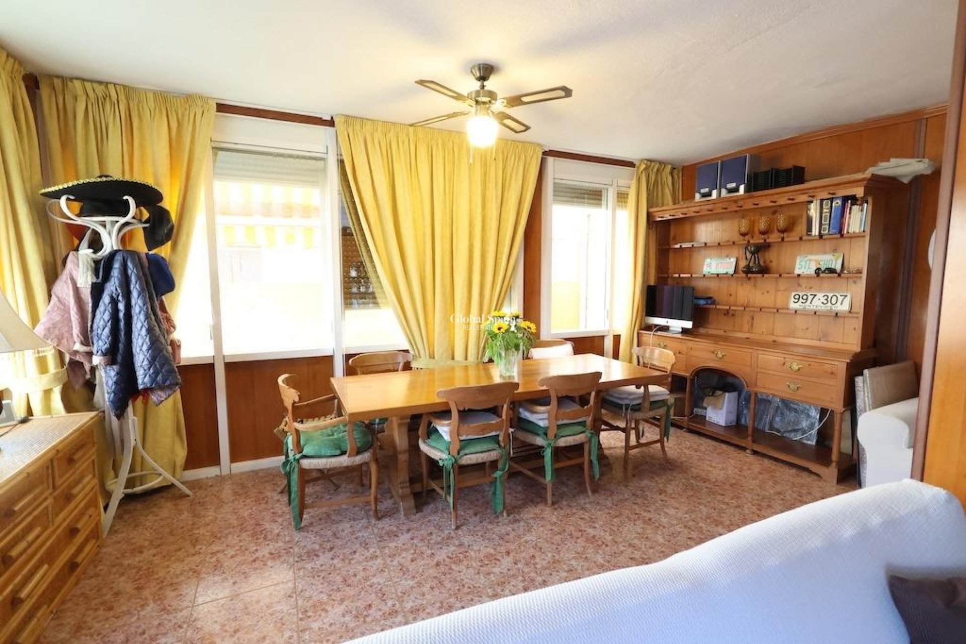 Resale - HOUSE -
TORREVIEJA - Costa Blanca