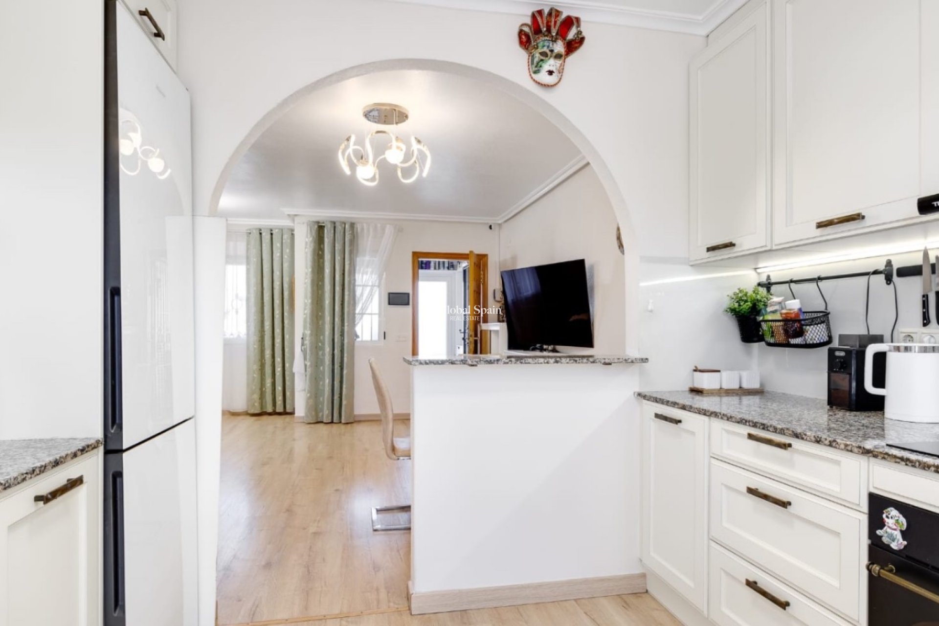 Resale - HOUSE -
TORREVIEJA - Costa Blanca