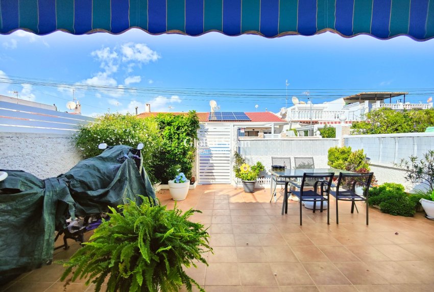 Resale - HOUSE -
TORREVIEJA - Costa Blanca