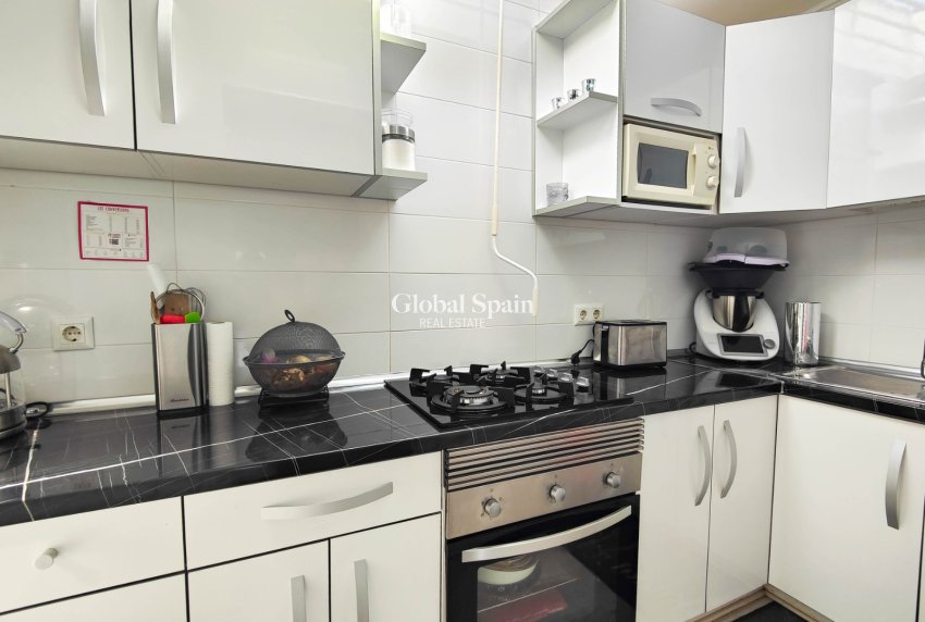 Resale - HOUSE -
TORREVIEJA - Costa Blanca
