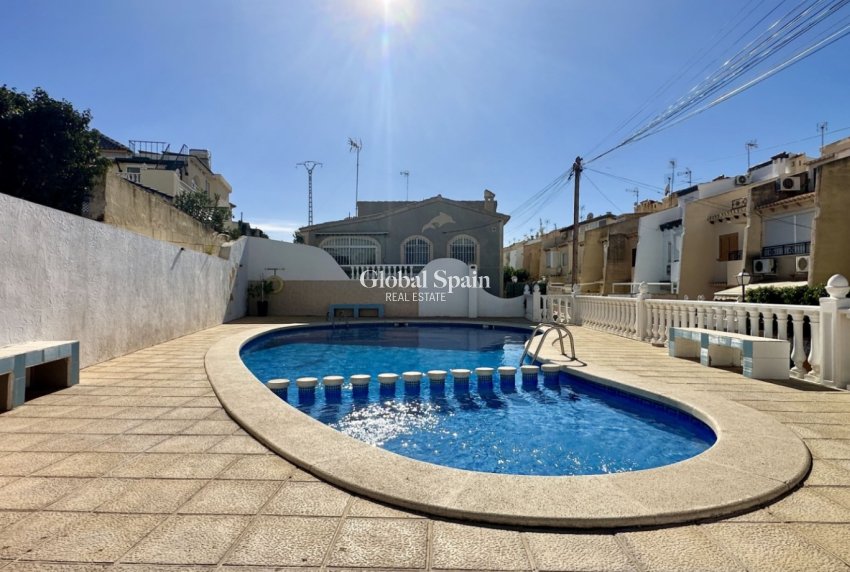 Resale - HOUSE -
TORREVIEJA - Costa Blanca