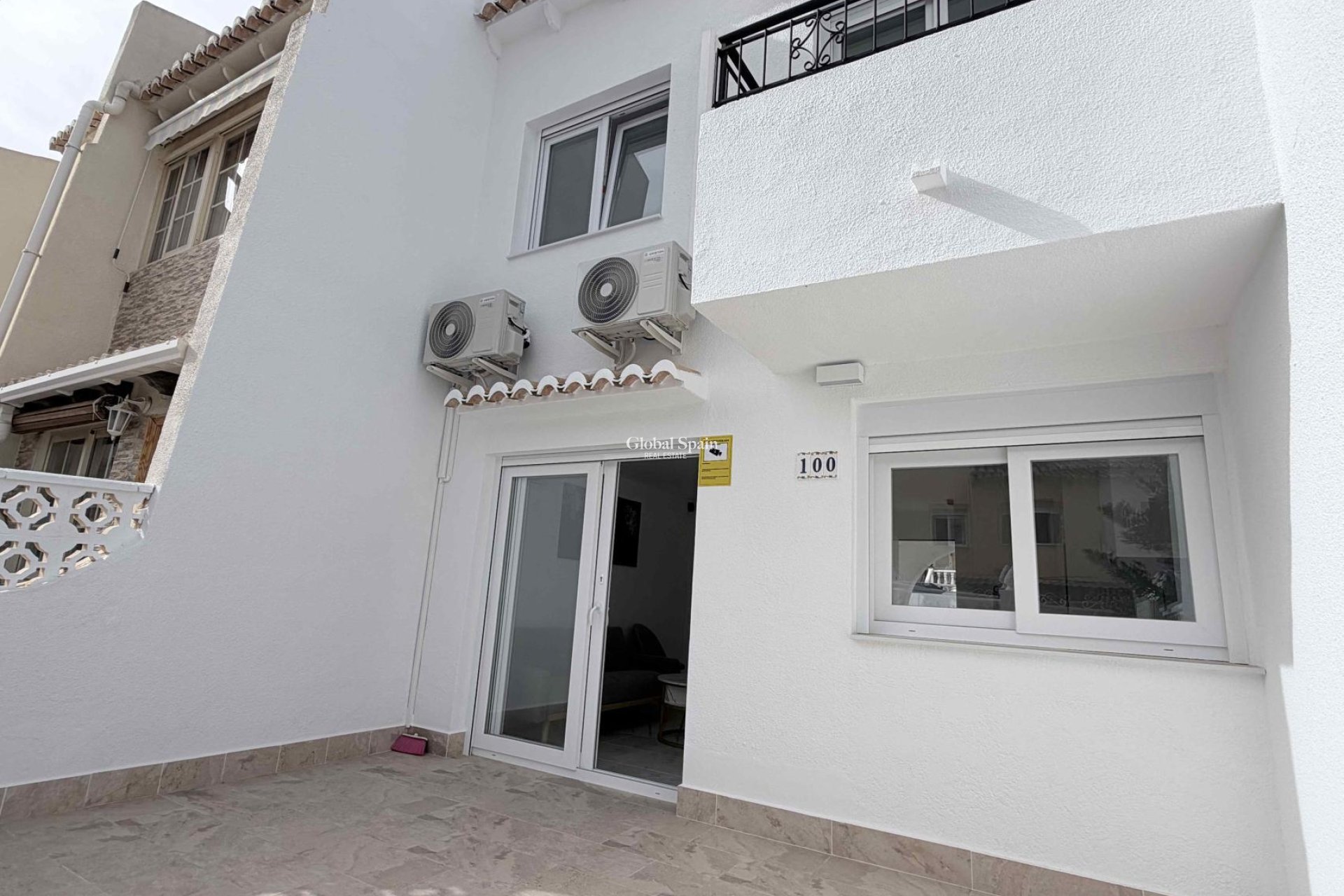 Resale - HOUSE -
TORREVIEJA - Costa Blanca