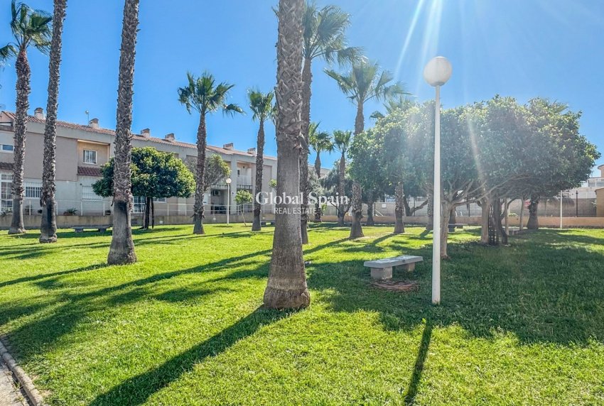 Resale - HOUSE -
TORREVIEJA - Costa Blanca