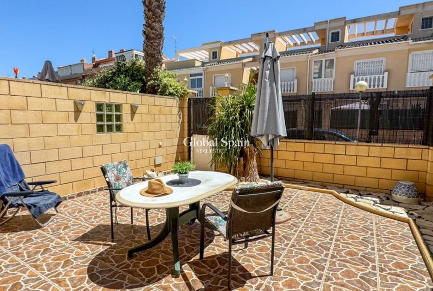 Resale - HOUSE -
TORREVIEJA - Costa Blanca