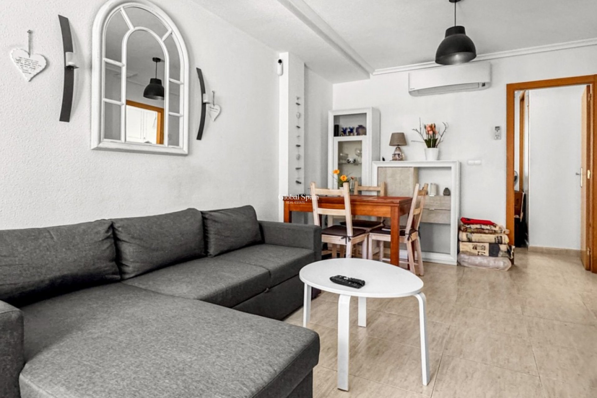 Resale - HOUSE -
TORREVIEJA - Costa Blanca