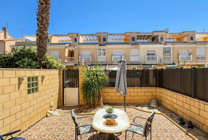 Resale - HOUSE -
TORREVIEJA - Costa Blanca