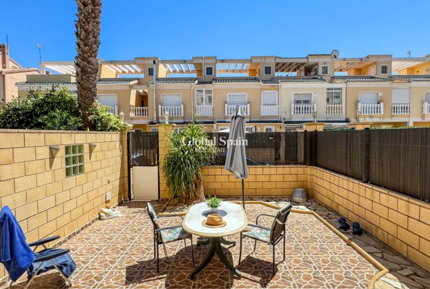 Resale - HOUSE -
TORREVIEJA - Costa Blanca