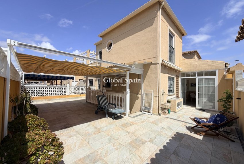 Resale - HOUSE -
TORREVIEJA - Costa Blanca