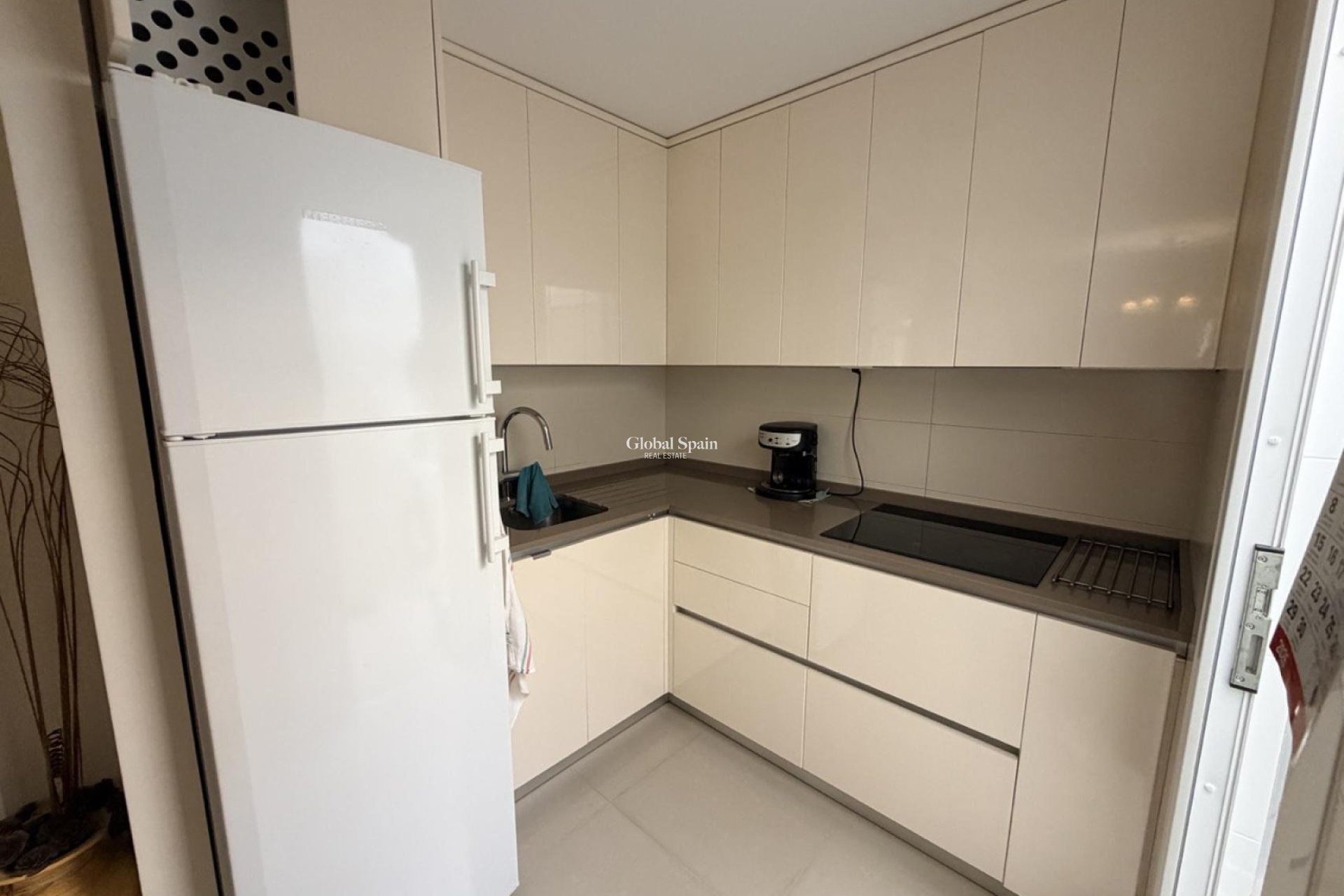 Resale - HOUSE -
TORREVIEJA - Costa Blanca