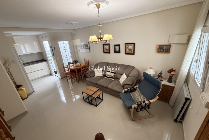 Resale - HOUSE -
TORREVIEJA - Costa Blanca