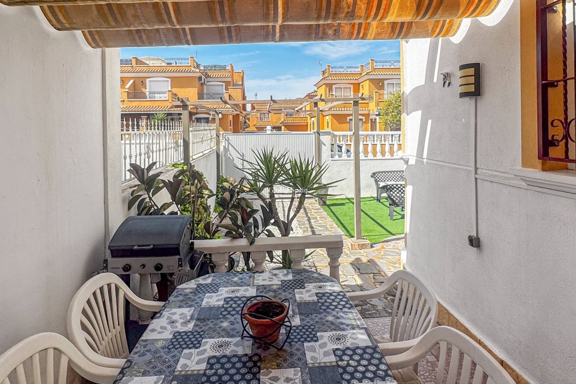 Resale - HOUSE -
TORREVIEJA - Costa Blanca
