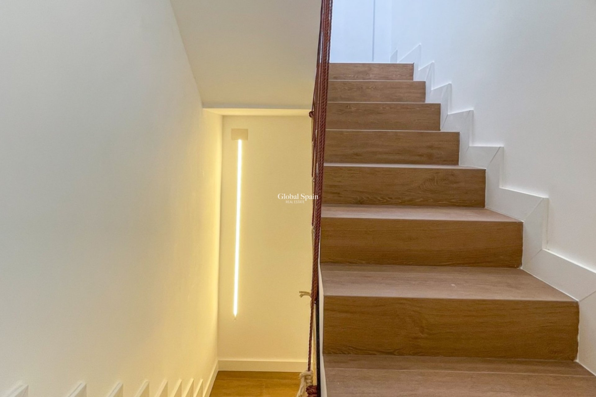 Resale - HOUSE -
TORREVIEJA - Costa Blanca