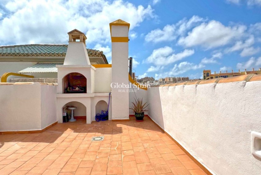 Resale - HOUSE -
TORREVIEJA - Costa Blanca