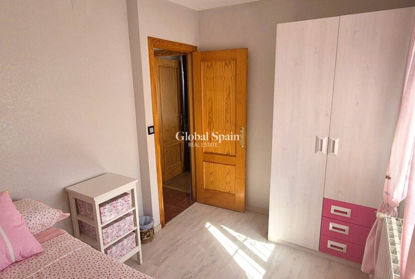 Resale - HOUSE -
TORREVIEJA - Costa Blanca
