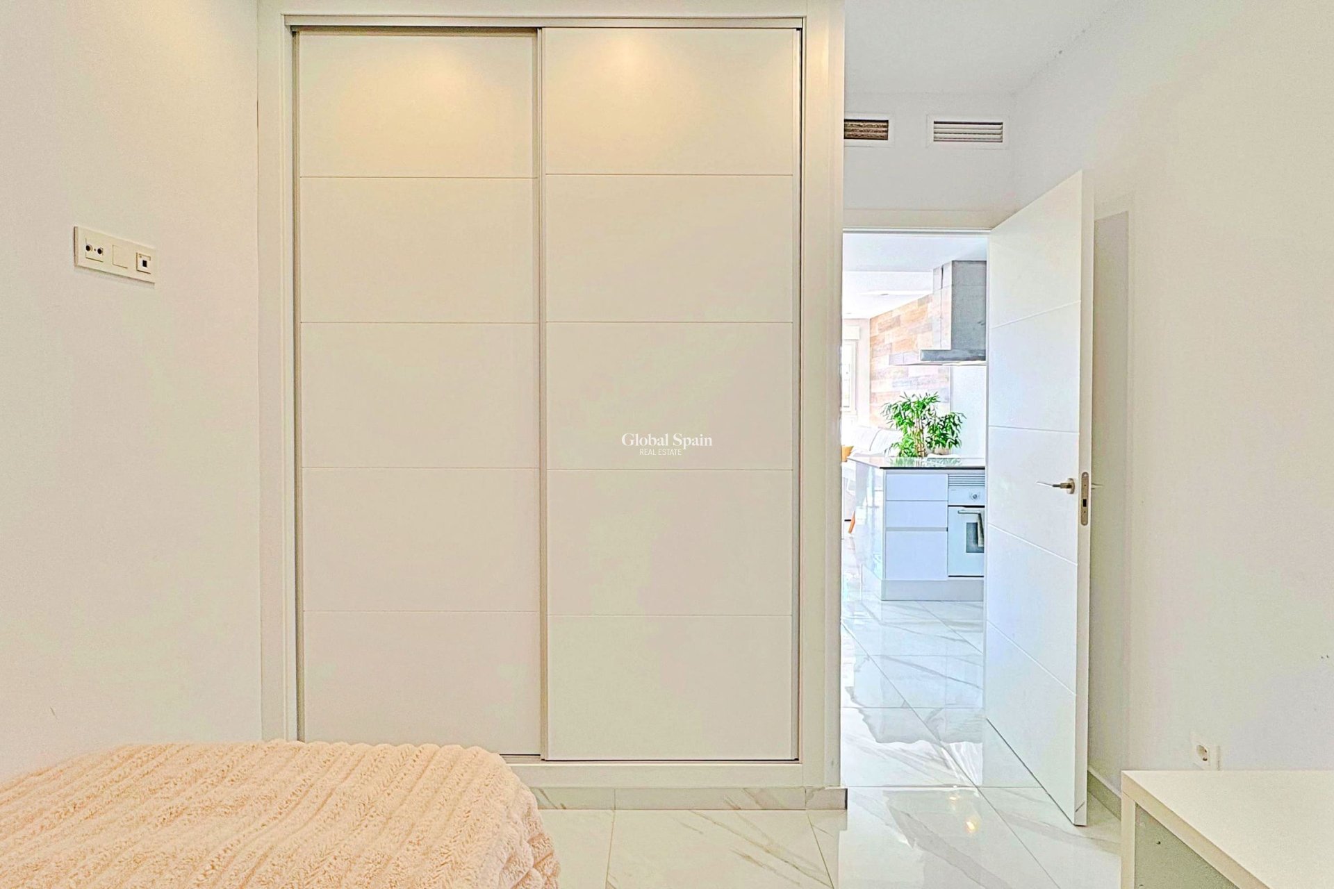 Resale - HOUSE -
TORREVIEJA - Costa Blanca