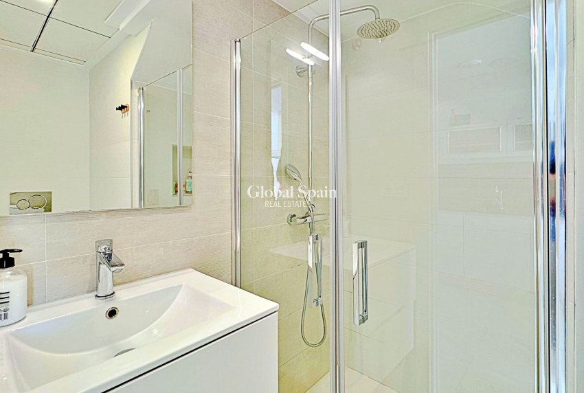 Resale - HOUSE -
TORREVIEJA - Costa Blanca
