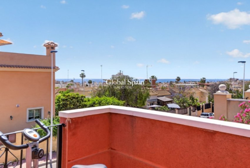Resale - HOUSE -
TORREVIEJA - Costa Blanca