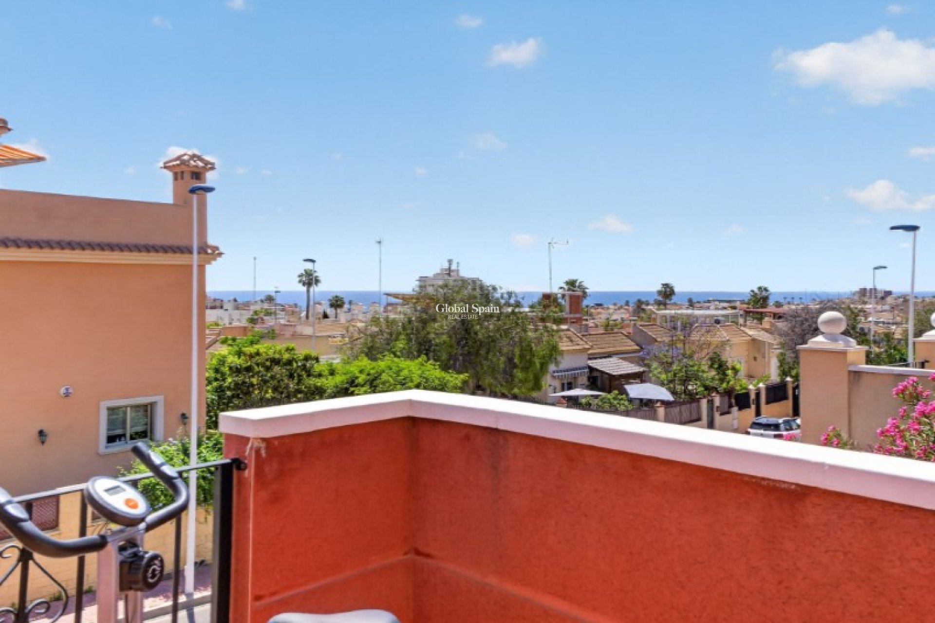 Resale - HOUSE -
TORREVIEJA - Costa Blanca