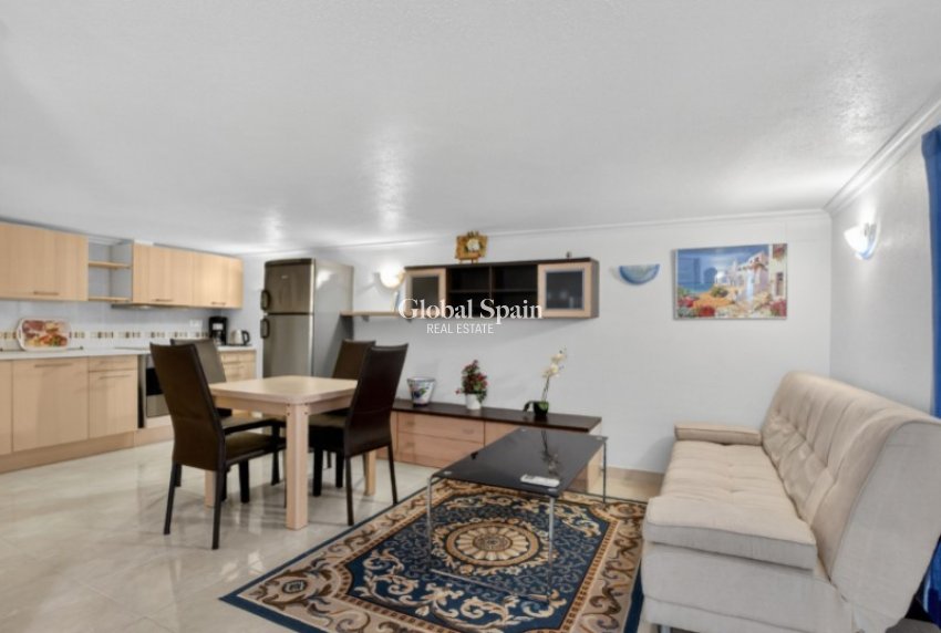 Resale - HOUSE -
TORREVIEJA - Costa Blanca