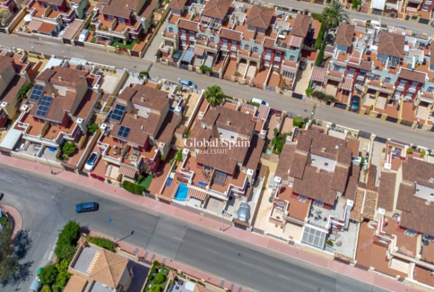 Resale - HOUSE -
TORREVIEJA - Costa Blanca