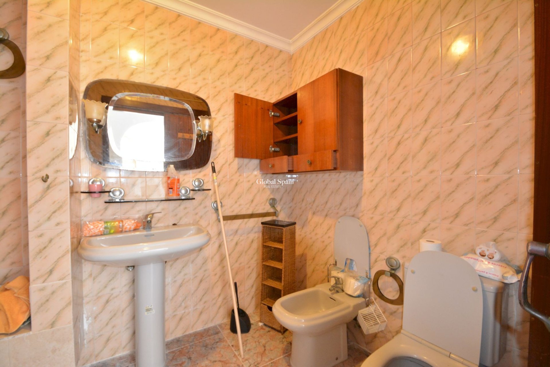 Resale - HOUSE -
TORREVIEJA - Costa Blanca