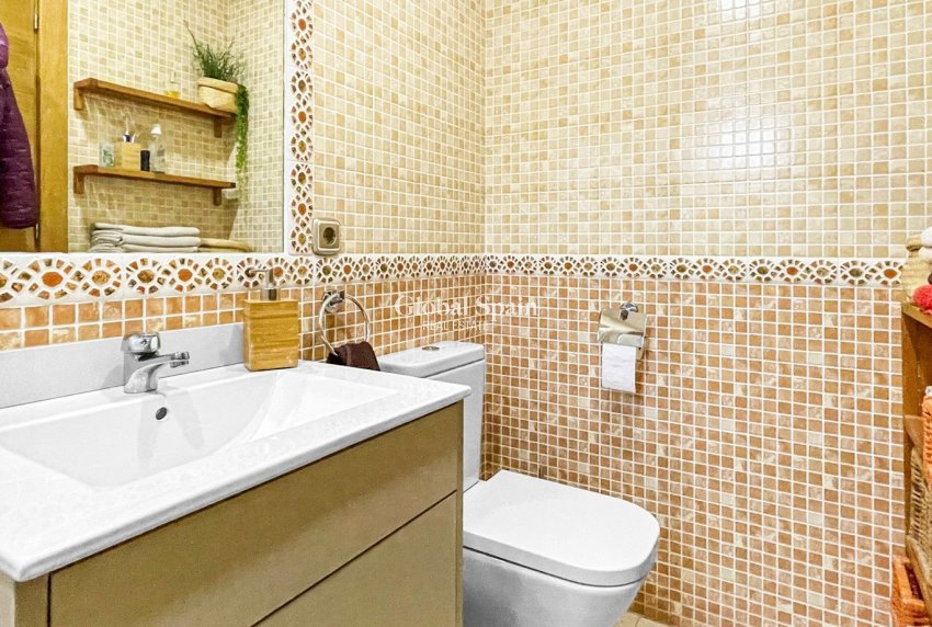 Resale - HOUSE -
TORREVIEJA - Costa Blanca