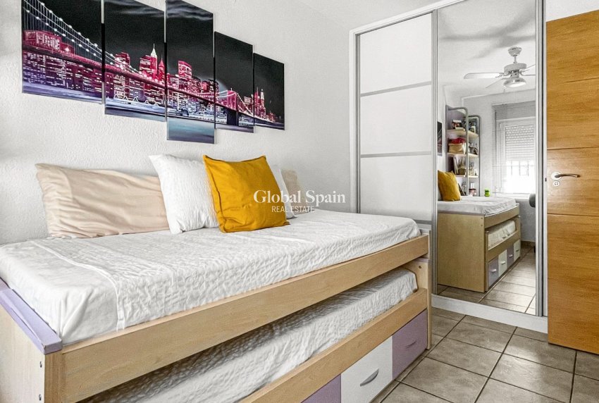 Resale - HOUSE -
TORREVIEJA - Costa Blanca