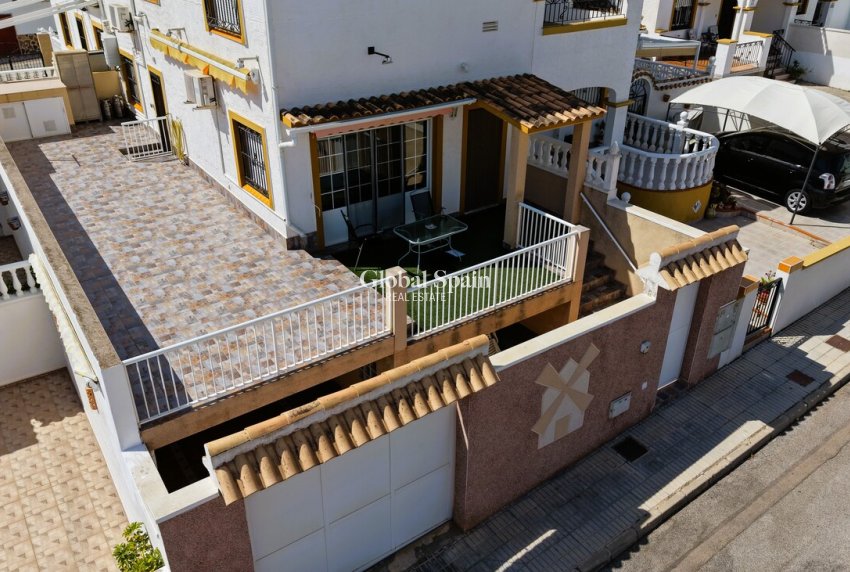 Resale - HOUSE -
TORREVIEJA - Costa Blanca