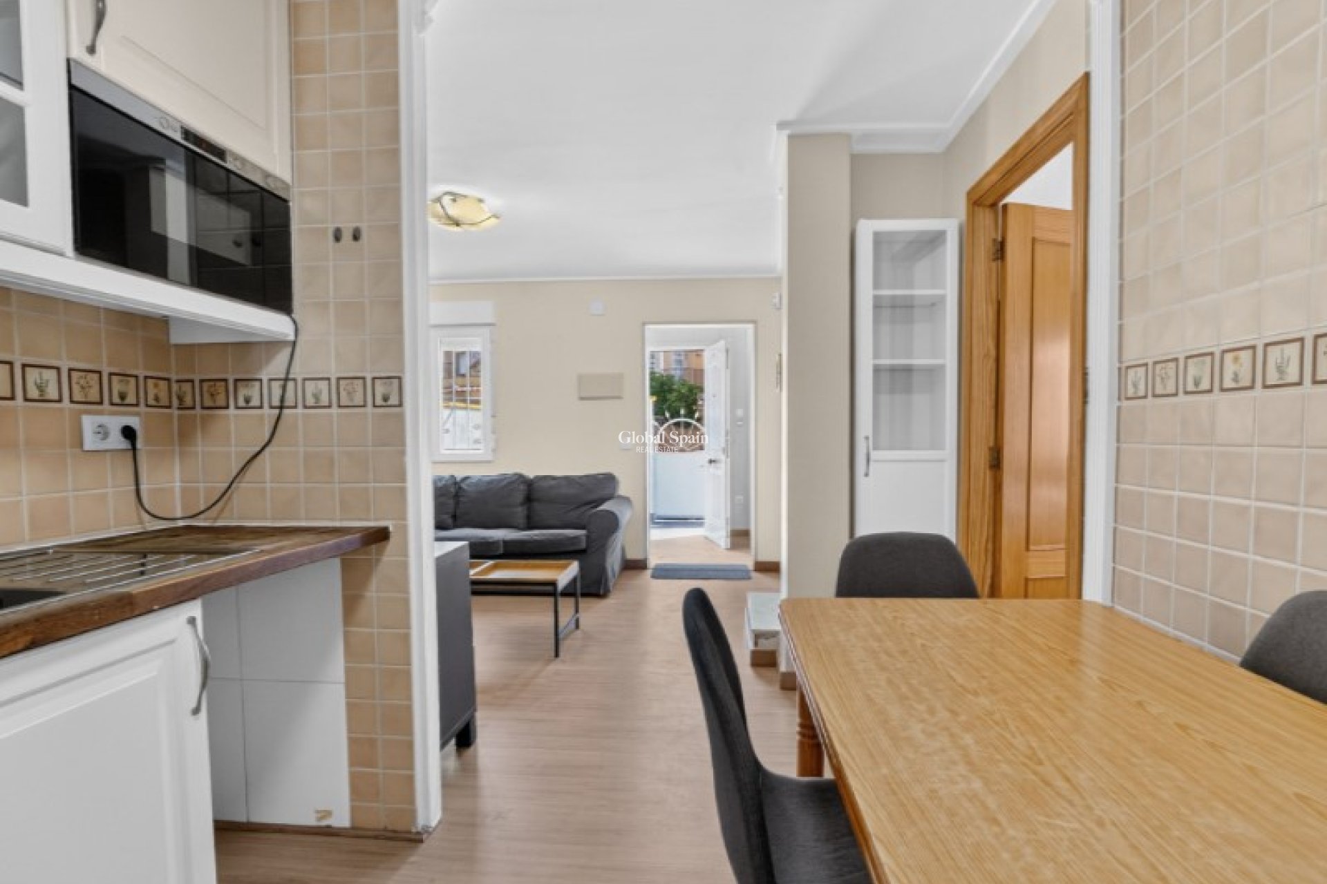 Resale - HOUSE -
TORREVIEJA - Costa Blanca