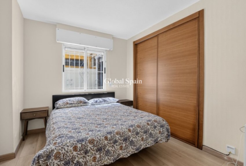 Resale - HOUSE -
TORREVIEJA - Costa Blanca