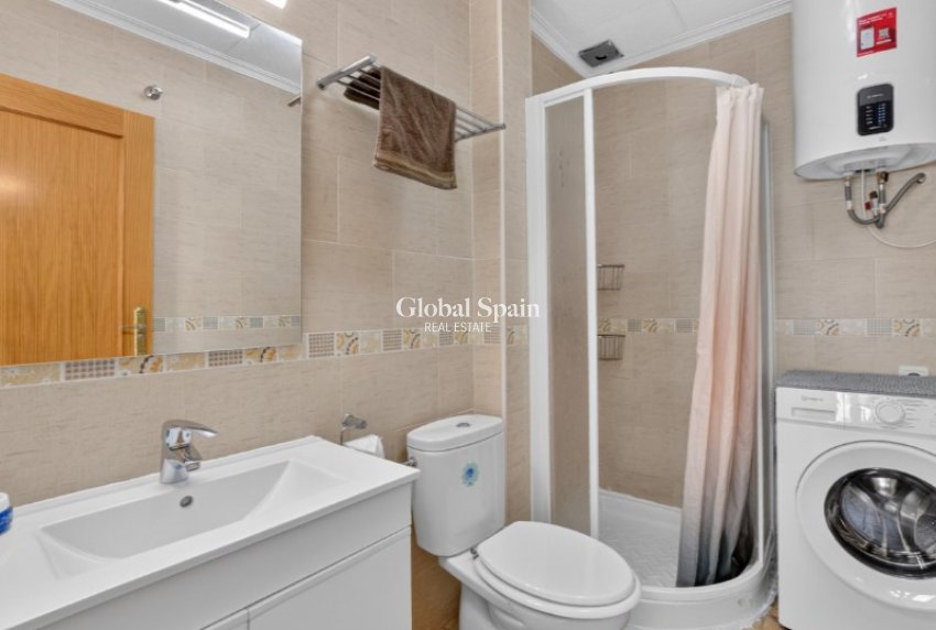 Resale - HOUSE -
TORREVIEJA - Costa Blanca