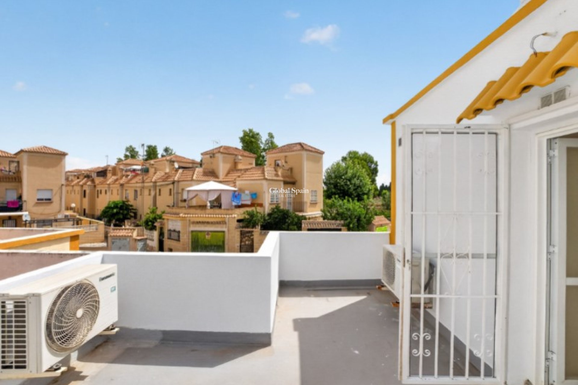 Resale - HOUSE -
TORREVIEJA - Costa Blanca