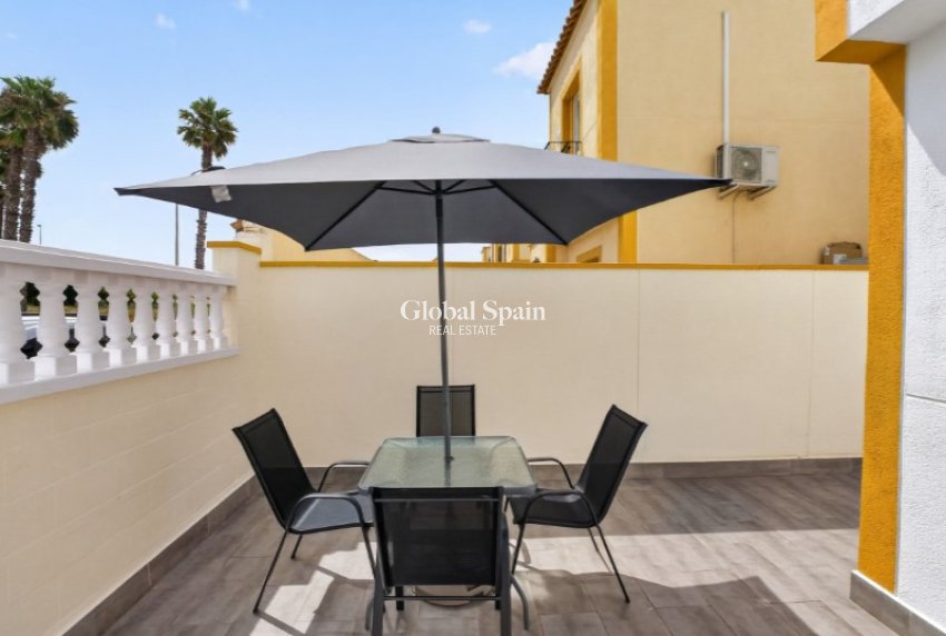 Resale - HOUSE -
TORREVIEJA - Costa Blanca