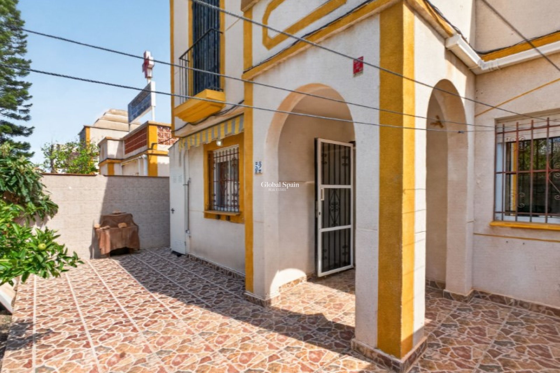 Resale - HOUSE -
TORREVIEJA - Costa Blanca