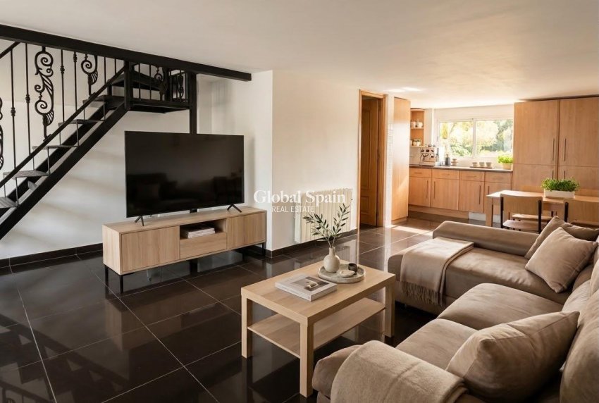 Resale - HOUSE -
TORREVIEJA - Costa Blanca