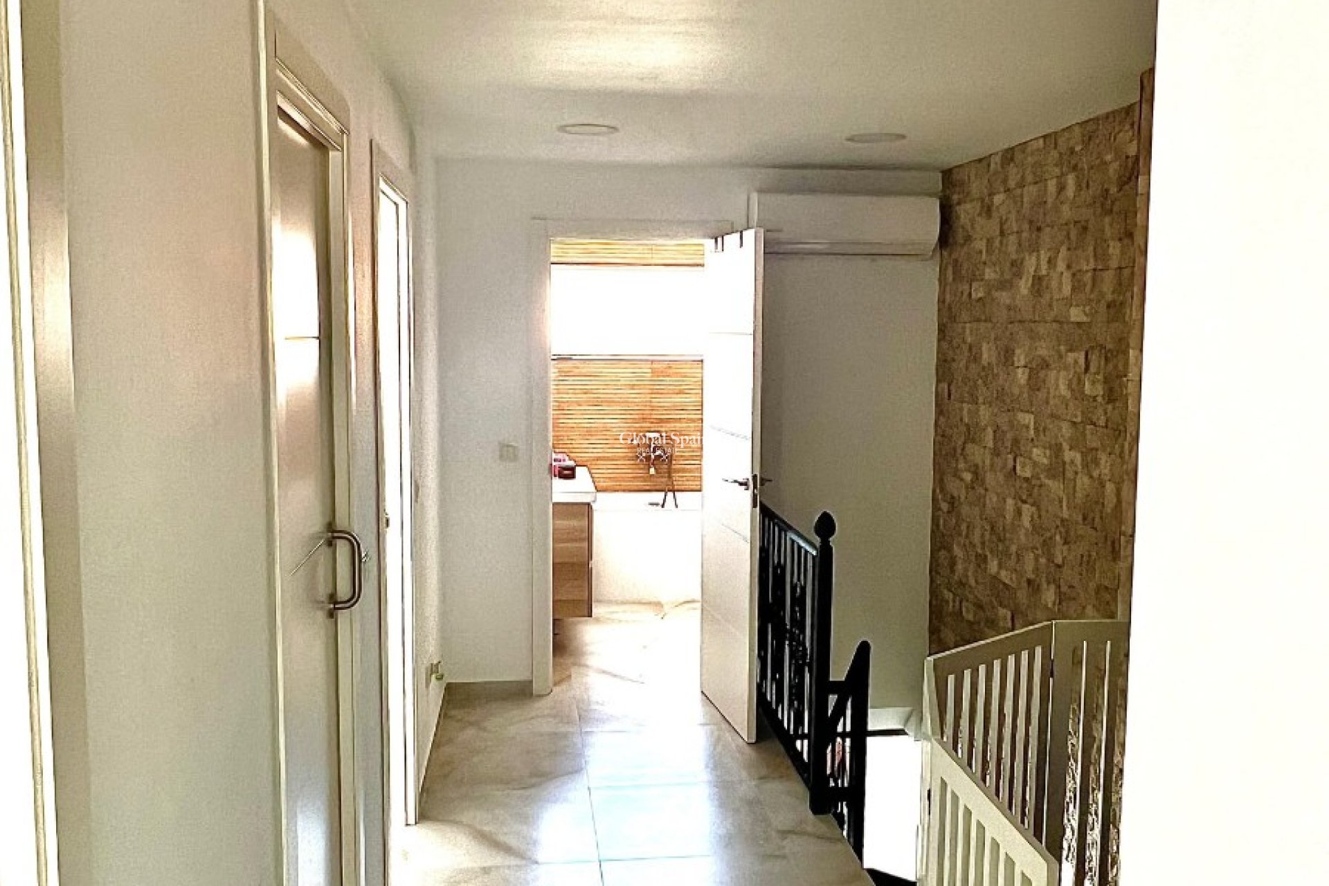 Resale - HOUSE -
TORREVIEJA - Costa Blanca