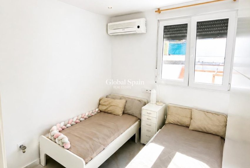 Resale - HOUSE -
TORREVIEJA - Costa Blanca