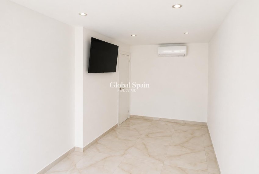 Resale - HOUSE -
TORREVIEJA - Costa Blanca