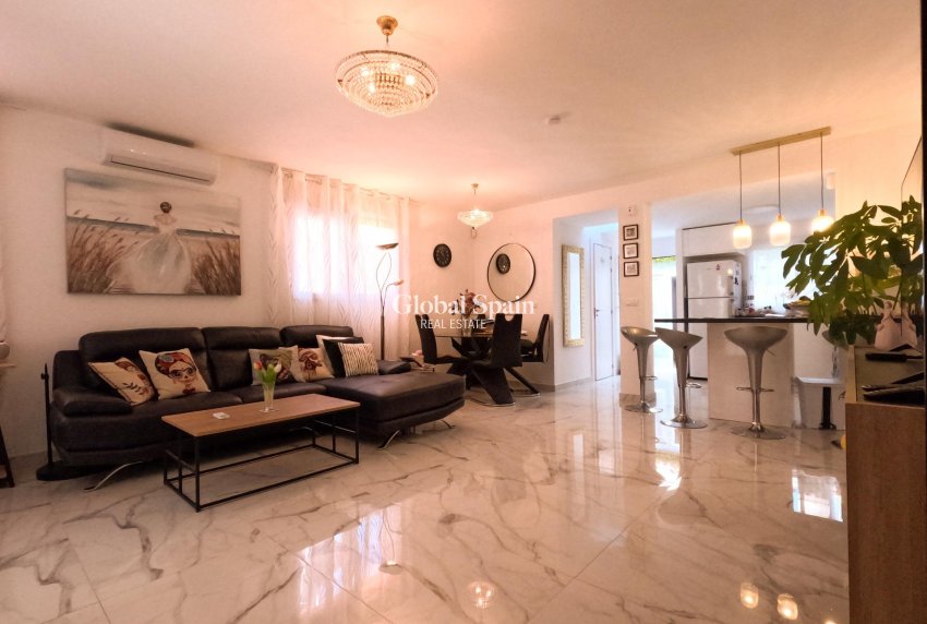 Resale - HOUSE -
TORREVIEJA - El Acequión - Los Náufragos