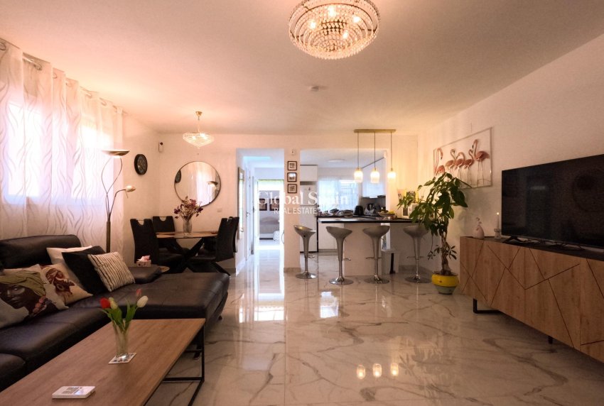 Resale - HOUSE -
TORREVIEJA - El Acequión - Los Náufragos