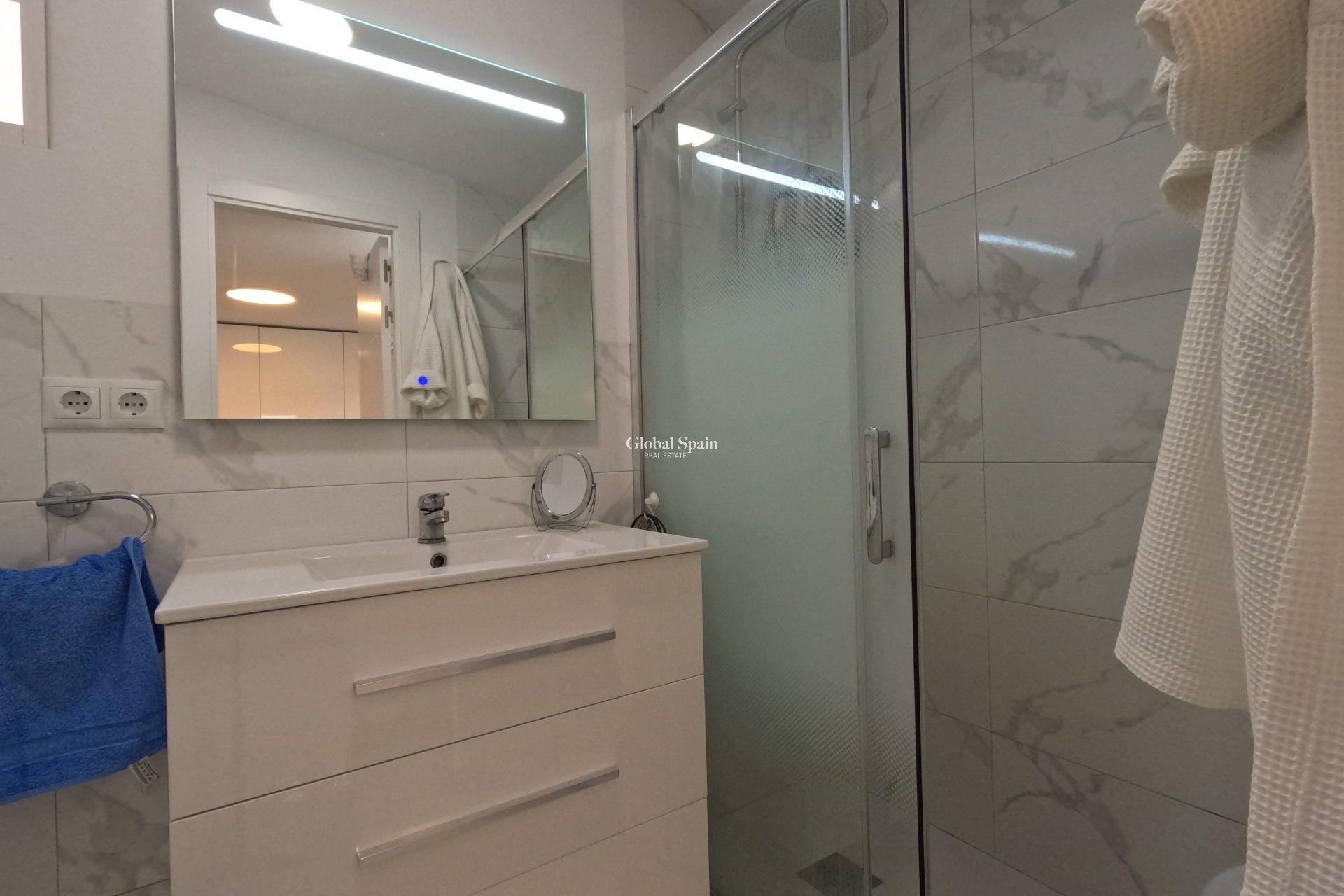 Resale - HOUSE -
TORREVIEJA - El Acequión - Los Náufragos