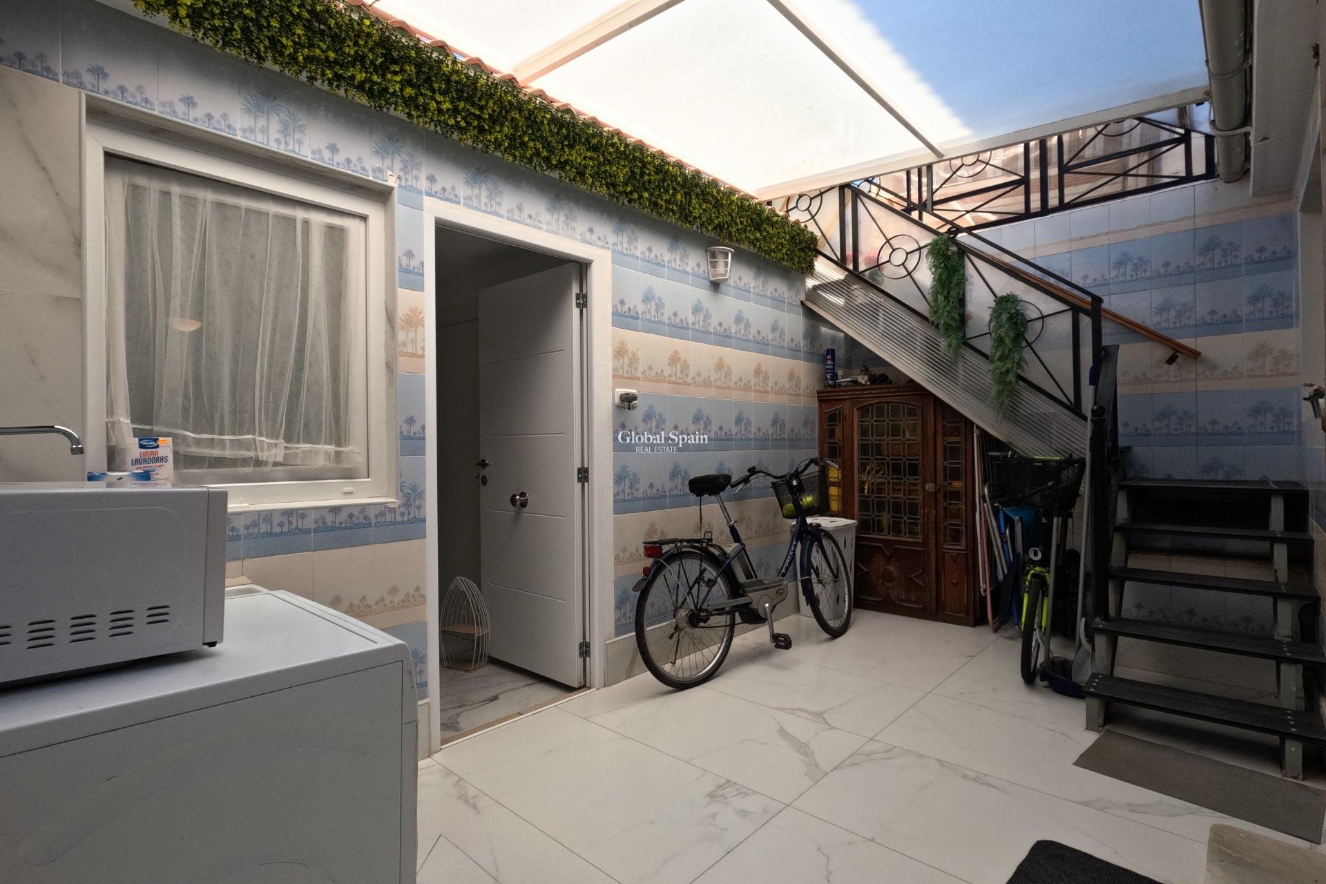 Resale - HOUSE -
TORREVIEJA - El Acequión - Los Náufragos