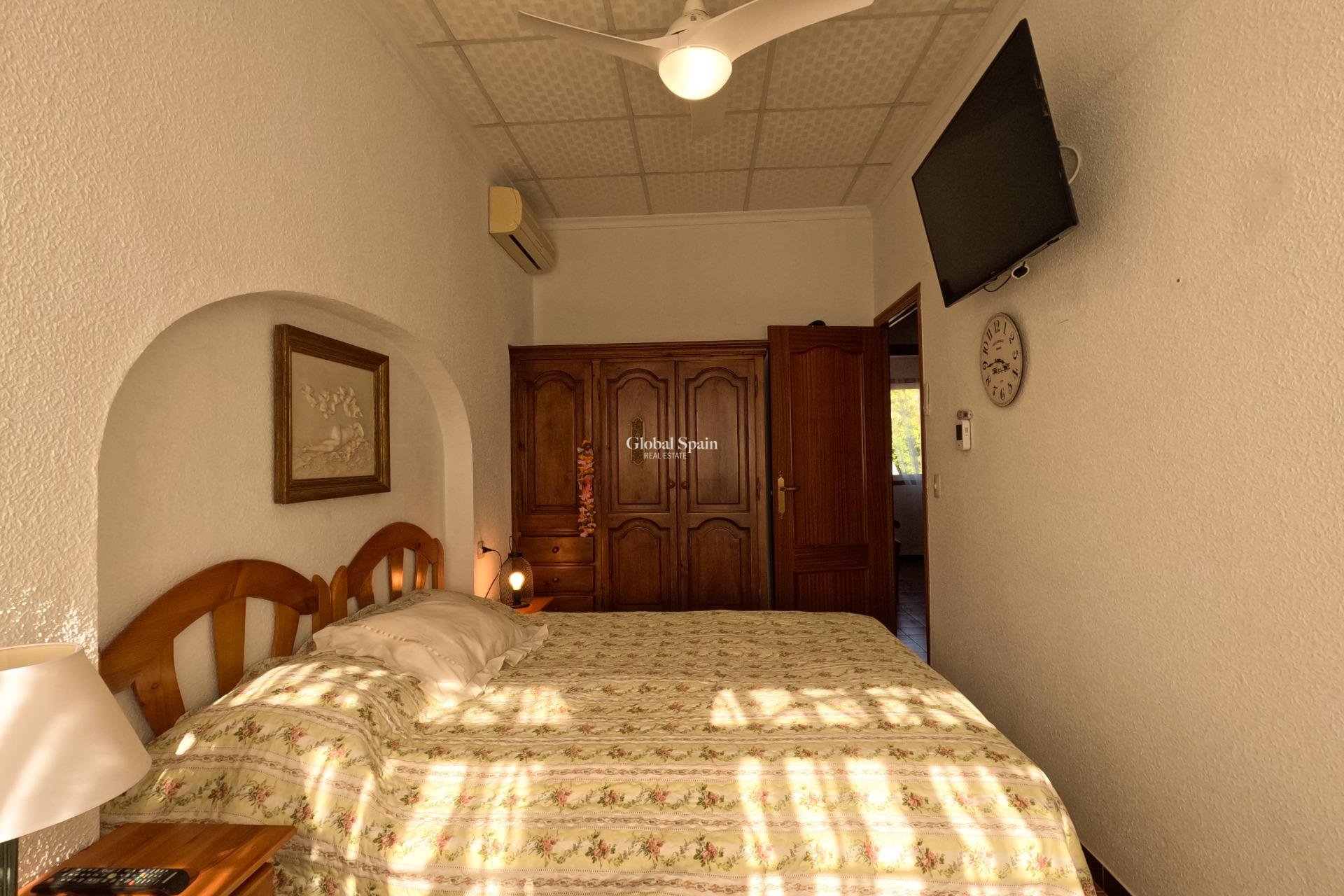 Resale - HOUSE -
TORREVIEJA - El Acequión - Los Náufragos