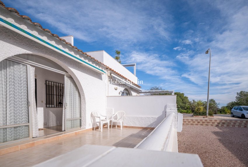 Resale - HOUSE -
TORREVIEJA - El Chaparal