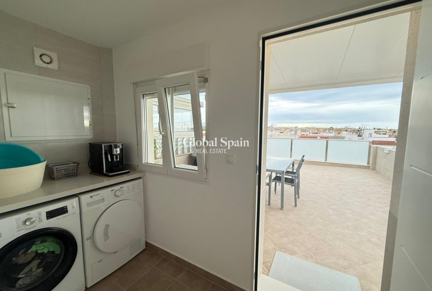 Resale - HOUSE -
TORREVIEJA - El Chaparral