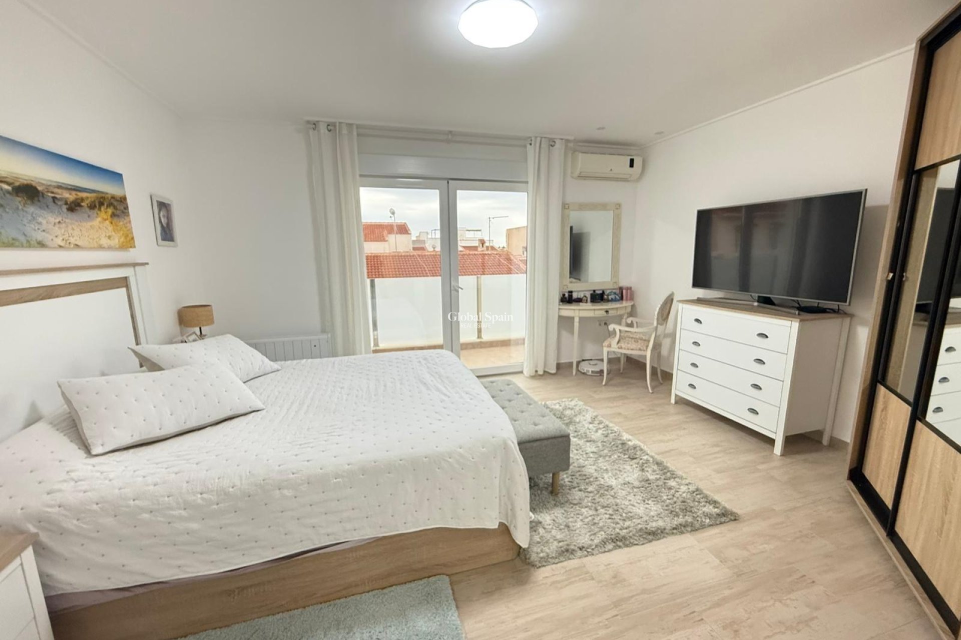 Resale - HOUSE -
TORREVIEJA - El Chaparral