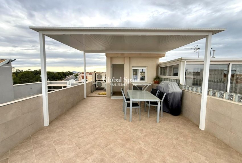 Resale - HOUSE -
TORREVIEJA - El Chaparral