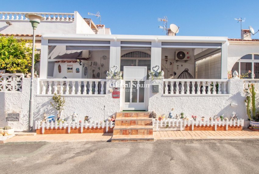 Resale - House -
TORREVIEJA - El chaparral